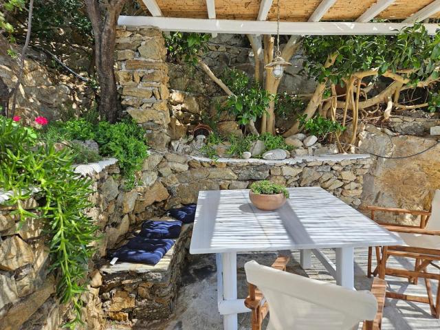 Traditional Village Stone House with Garden - Mykonos