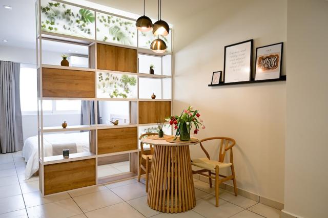 Central Athens Living - Flow One by ΜΡS