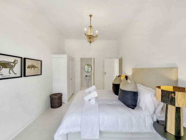 Tranquil Family Home in Green Point