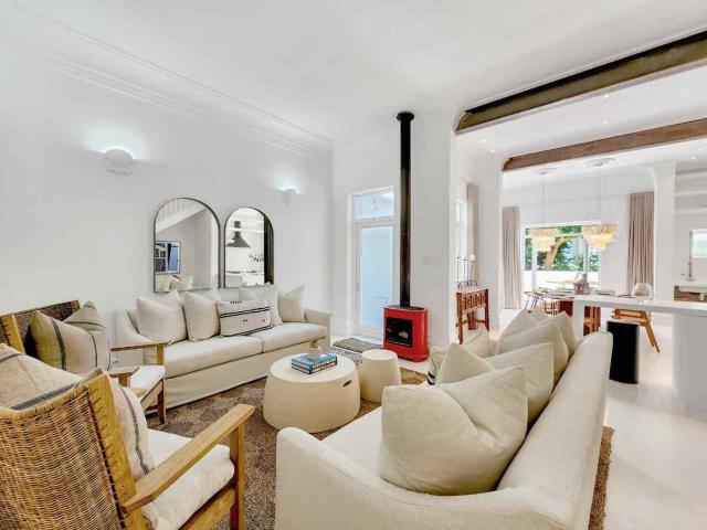 Tranquil Family Home in Green Point