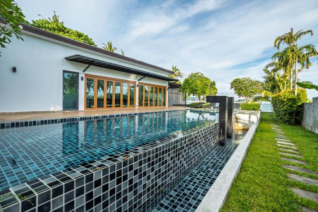 Exclusive! 3-Bedroom Pool Villa with Bay View-Nariya V8
