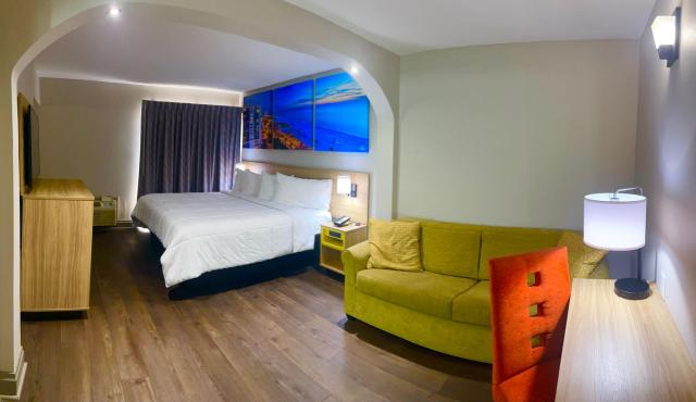 Days Inn & Suites by Wyndham Tampa Fairground-Casino-Ybor