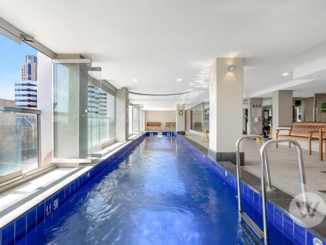 2-Bed City Retreat with Gym and Pool Access