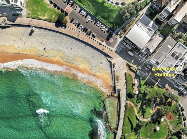 Beachfront 1 Bed across from iconic BONDI BEACH