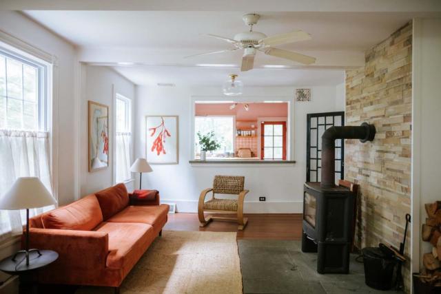 The Gables Newly Renovated Farmhouse Sleeps 17