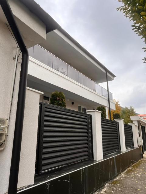 Apartamente B&K