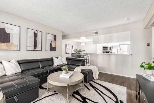 Modern, comfy HOME near ASU & PHX Airport