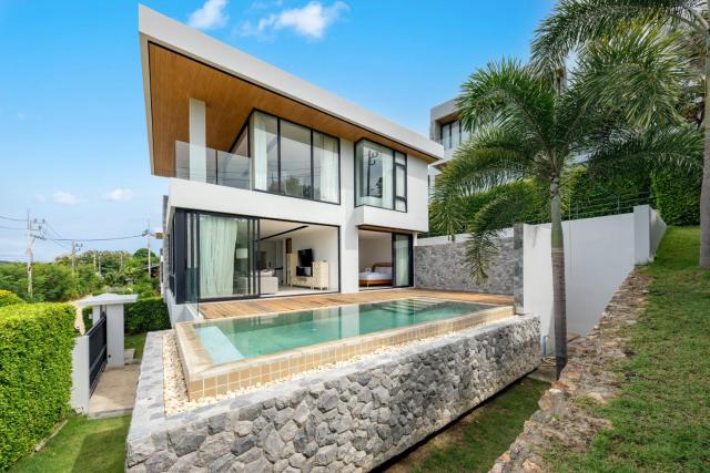 Tranquil 3-Storey Villa with Private Pool - The Bay C1