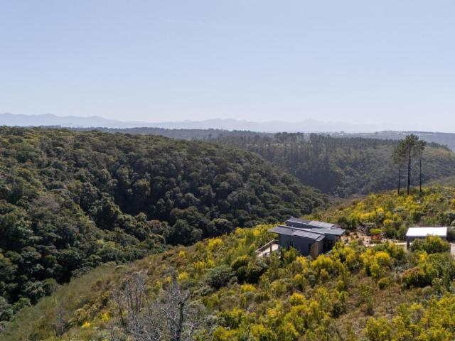 Cliffside Suites