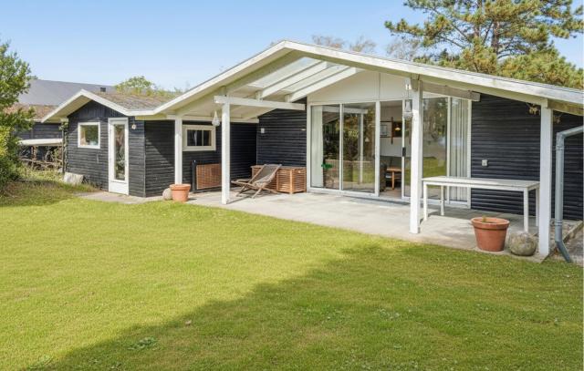 Gorgeous Home In Malling With Wifi