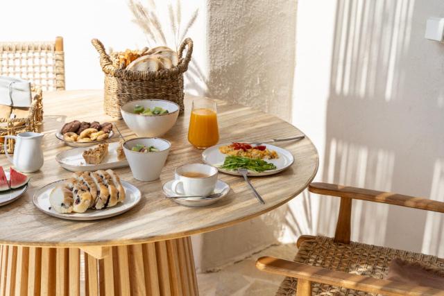Solus Suites Milos