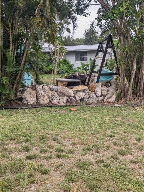 Lemon Bay Hideaway, Retro Beach Bungalow