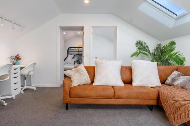 Spacious 6BR Home for Large Families or Work Teams