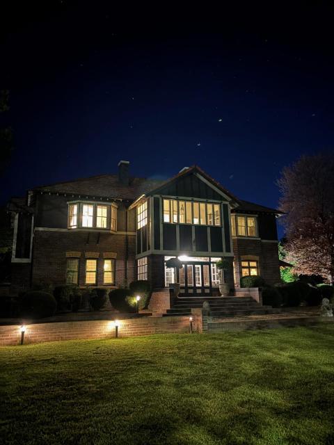 Lindsay House Guest House