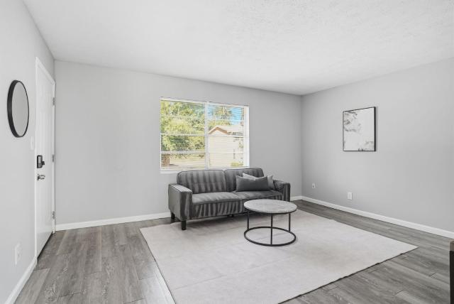 Charming 2-Bedroom Retreat Comfort Meets Style