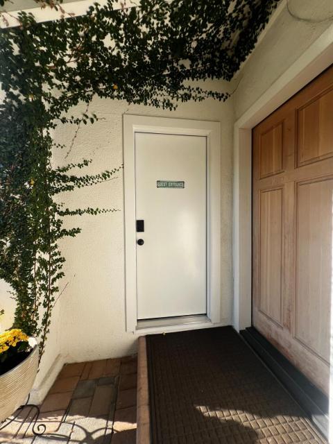 Charming Cozy Studio 5 Minutes from Sofi Stadium