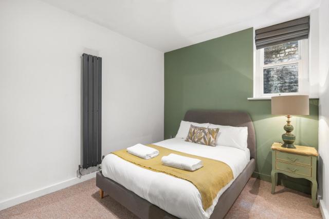 Stunning Victorian Mansion Apartment - Hosted by StaySejour
