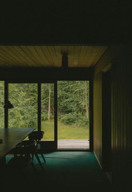 Experience Nature In Architect-Designed Cabin