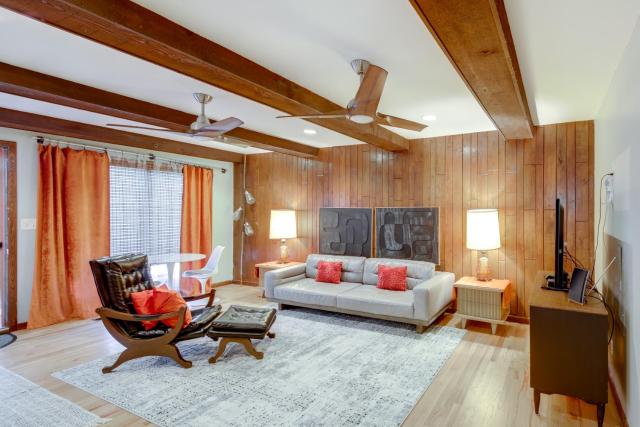 Convenient Condo 8 Mi to Dtwn Indianapolis!