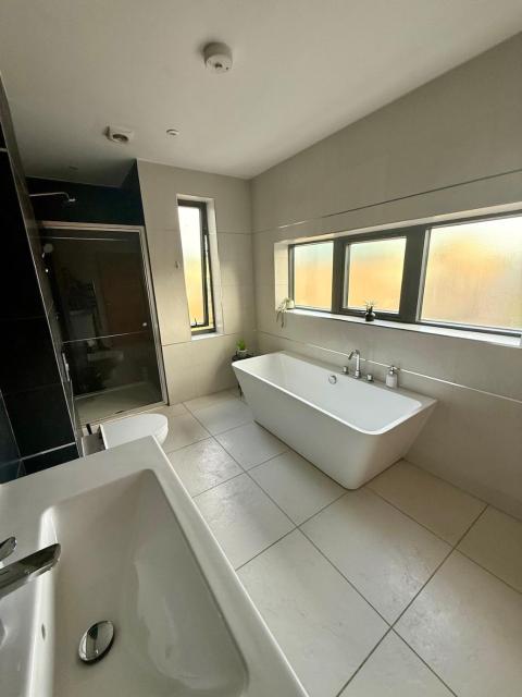 Charming Ensuite Retreat in a Premier Location