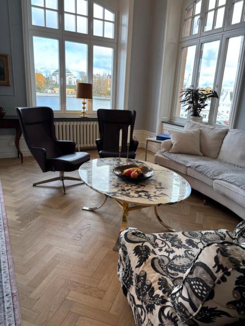 Premium large apartment with sea view, 5 bedrooms!