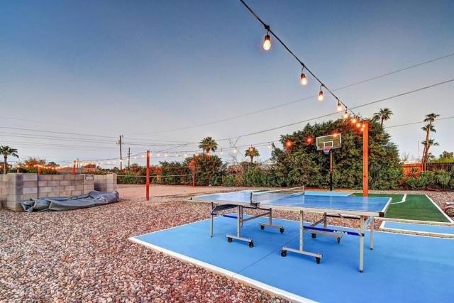 6 Bedrooms Sport Court Hot Tub