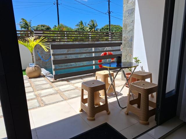 Freesia 3 Apartment - Pool, 3min Walk to Beach & Shops