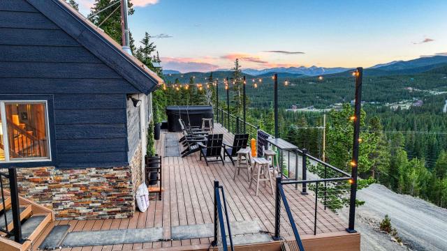 Skyline Lodge