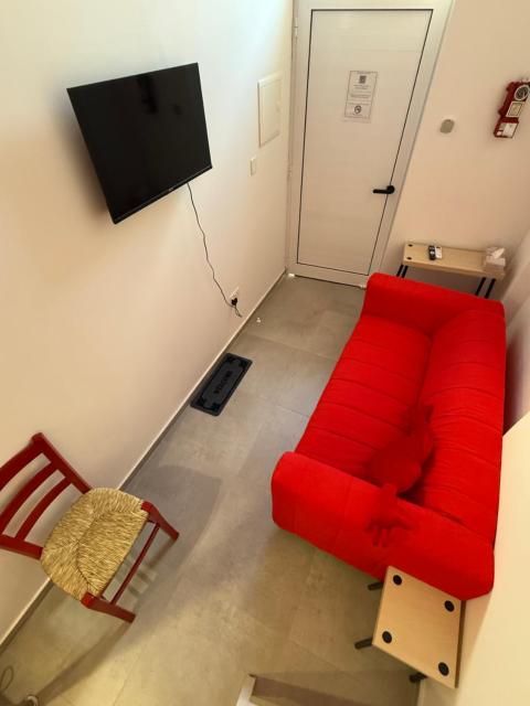 RED Cabin-Larnaca Centrum