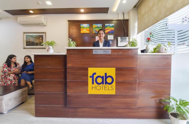 FabHotel Signature Inn