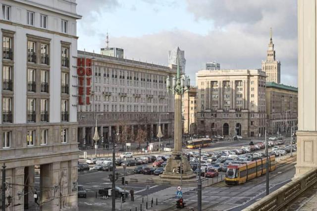 Cozy Apartment on Marszałkowska Street in the Center of Warsaw - Savior's Square
