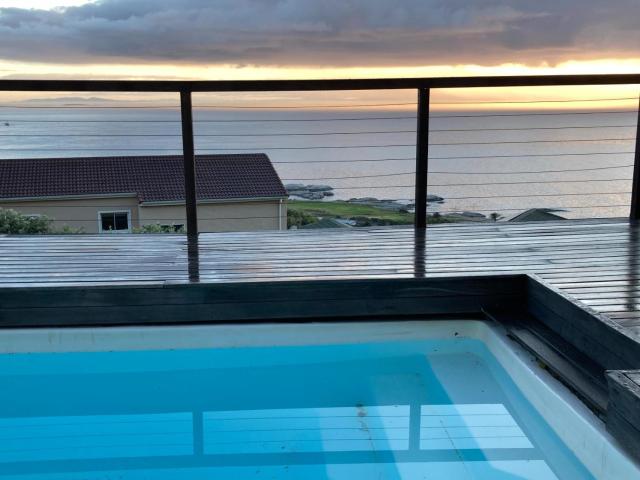 Oceans Drift Guest House & Self Catering