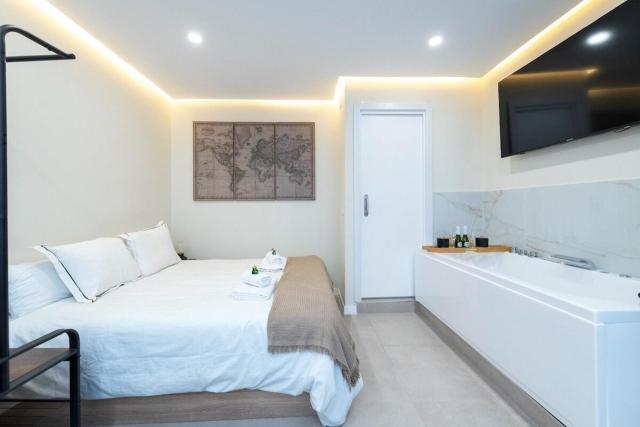 Málaga LUXURY Apartment Jacuzzi - by N&N LUXE PROPERTIES