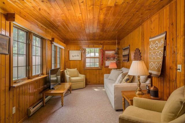 Lake House Family Vacation - Sleeps 12 Dock Kayaks Paddle Boards