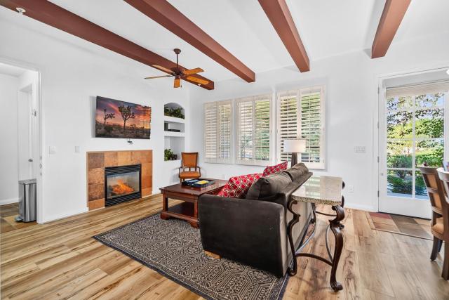 LV223 Pet Friendly 2BD Lock-Off with Private Patio