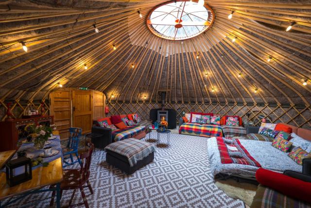 Giant Yurt Sleeping 8 with Spa, Catering, Walled Gardens, Nature Reserve, Free Parking