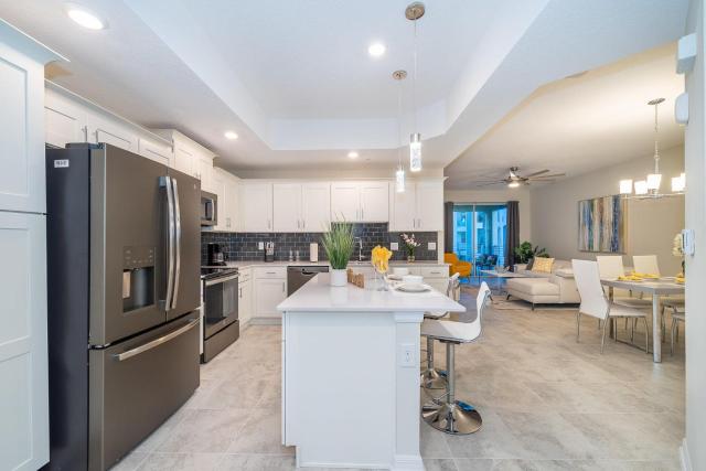 3150-308BR STOREY LAKE, CONDO 3/2 POOL VIEW