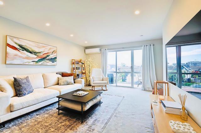 Central and Stylish - Modern Comfort in Christchurch - WiFi & Free Parking