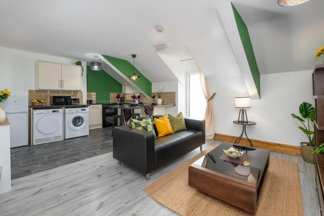 Llangefni Town Centre 3 Bed Apt & Free Parking