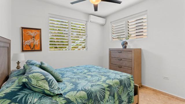 Casita 3 at Ceiba Tree Inn. Tranquility with Garden Views and Pergola with Ocean Overlook