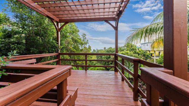Casita 1 at Ceiba Tree Inn. Tranquility with Garden Views and Pergola with Ocean Overlook
