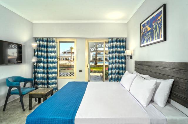 Invidia Coral Beach Tiran