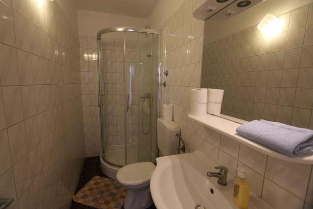 Silo Apartment 9