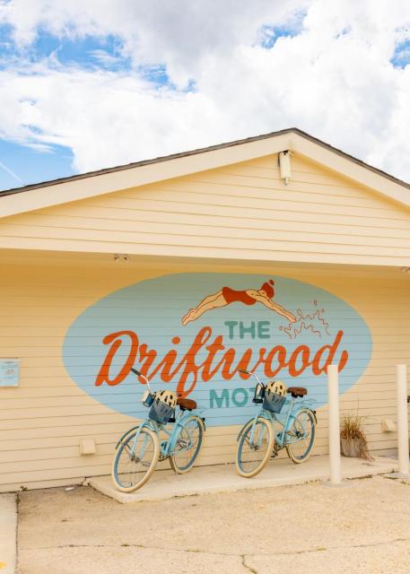 Driftwood Motel
