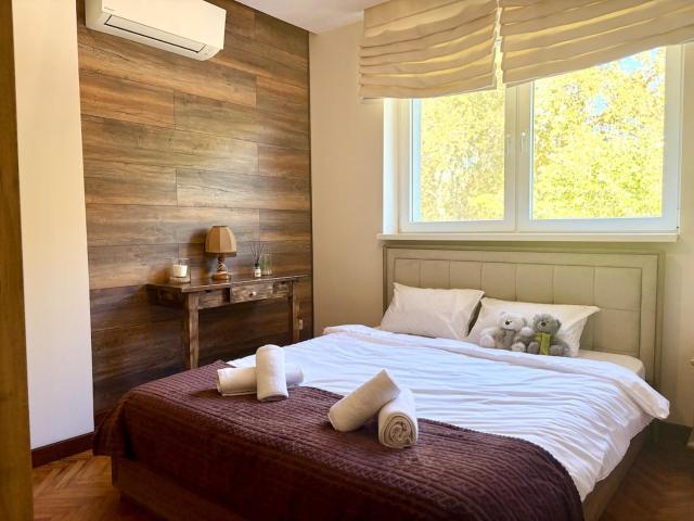 Boutique Central 2 BR Apartment