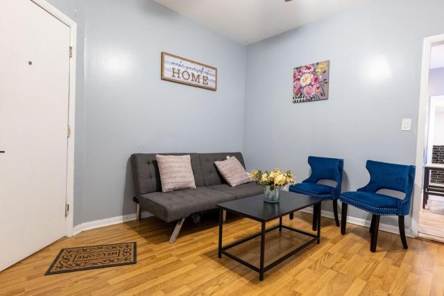 New 3 BR Apt in Elizabeth Railroad Style Path Train Bus Hospital EWR Airport NJ Manhattan NYC