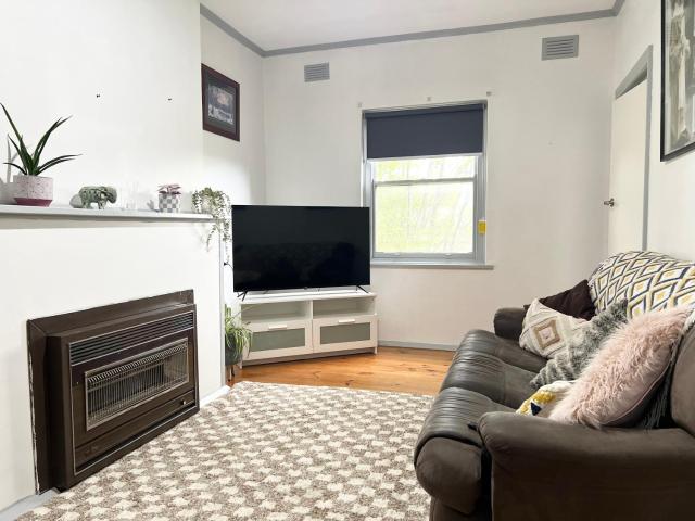 Budget-Friendly 3-Bedroom Stone Home Mt Gambier