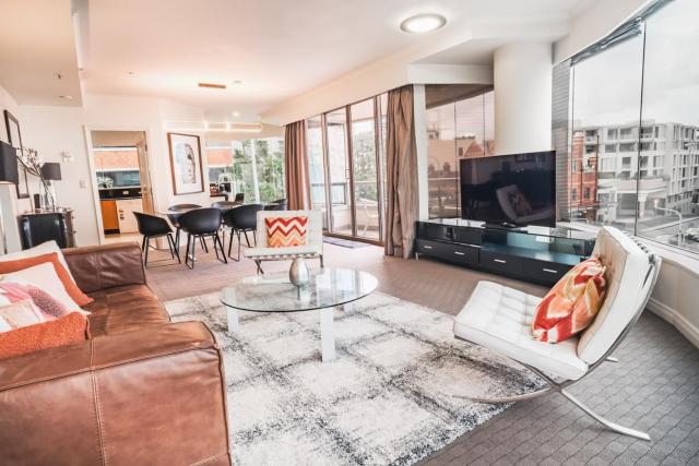 Luxury bay view Darling Harbour Free Parking