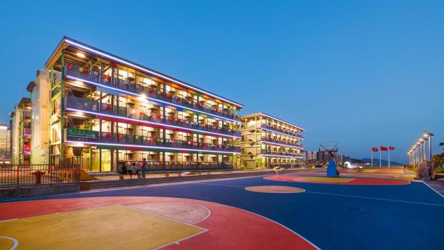 Runway 1331 -ENLIGHT Youth Hostel