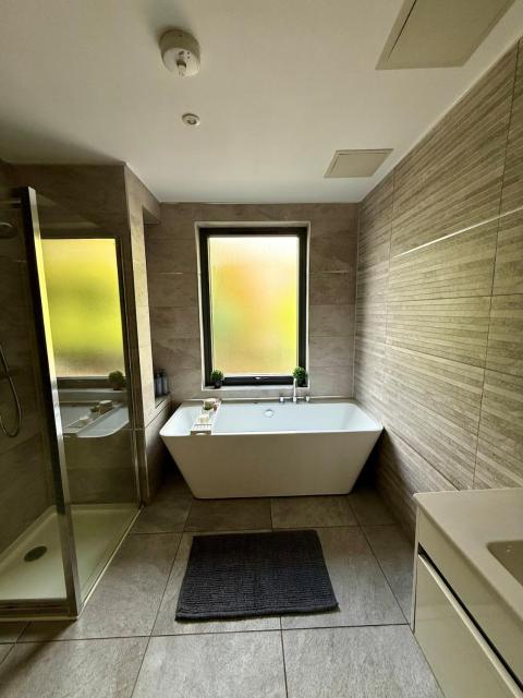 Prime London Stay Chic, Cosy & Sleeps 5
